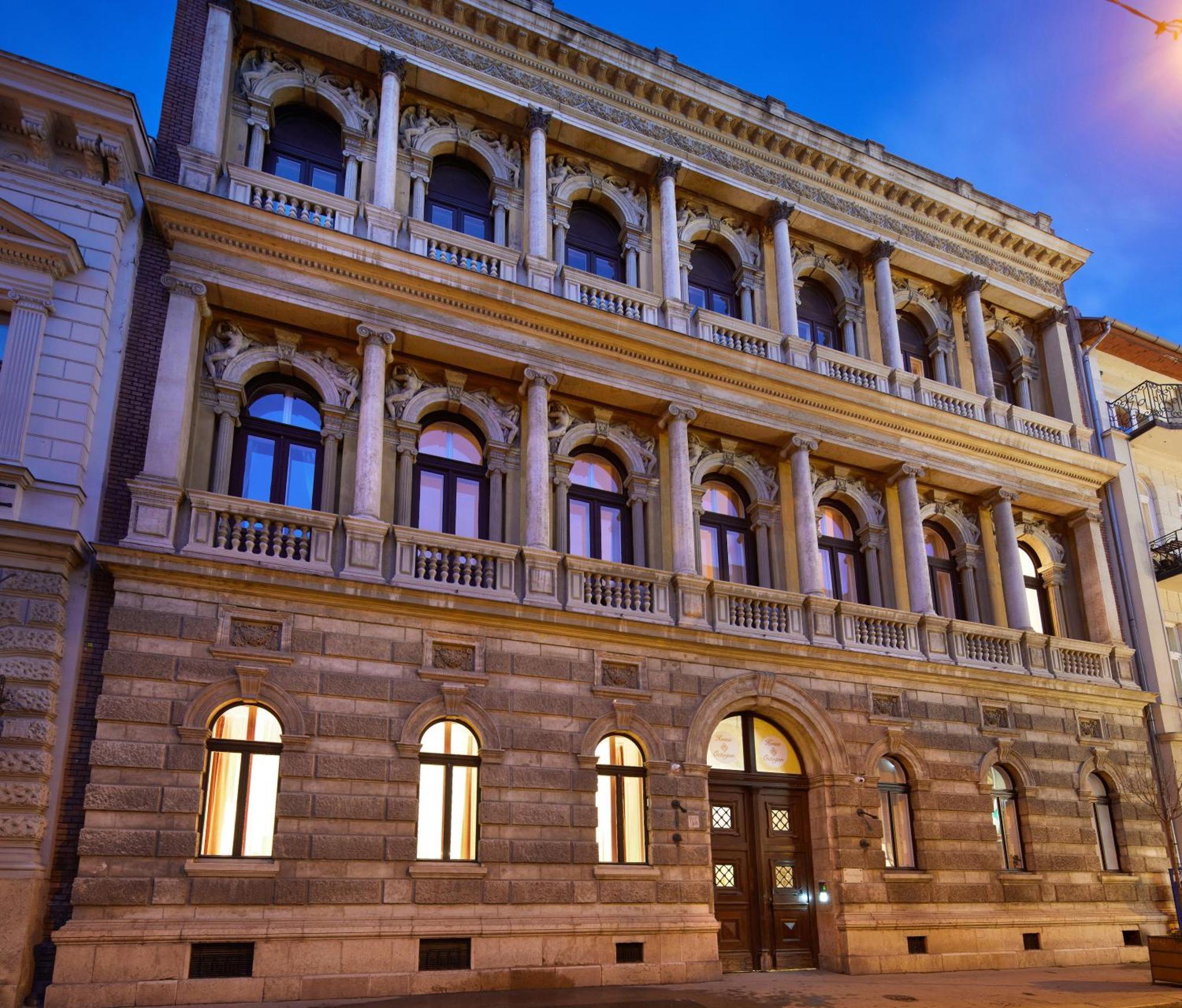 Fewo Oktogon Budapeste Exterior foto